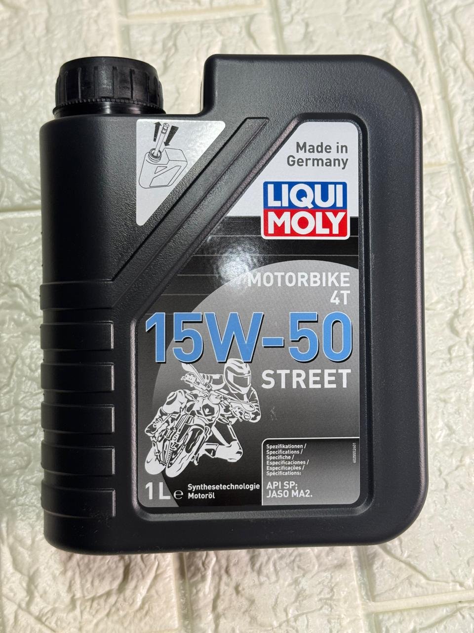 LIQUI MOLY 15W-50 Street Semi Synthetic angle 2