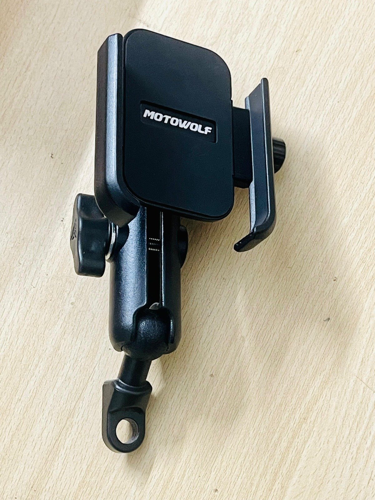 Motowolf Mobile Phone Holder – Pipe Handlebar Mount angle 3